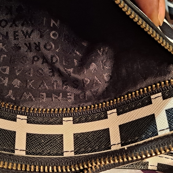 Kate Spade Wristlet - Picture 6 of 7